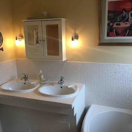 Seaview Luxury Penthouse Sleeps 6 Apartment