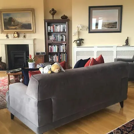 Seaview Luxury Penthouse Sleeps 6 *