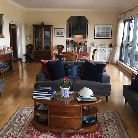 Seaview Luxury Penthouse Sleeps 6 Daire