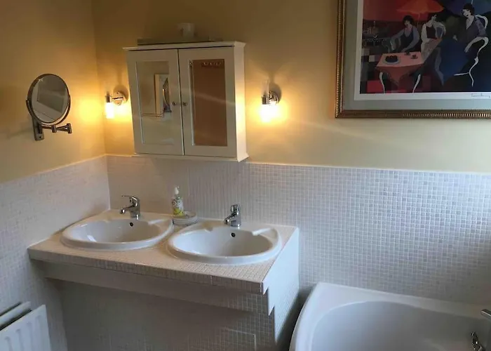 Seaview Luxury Penthouse Sleeps 6 Apartment