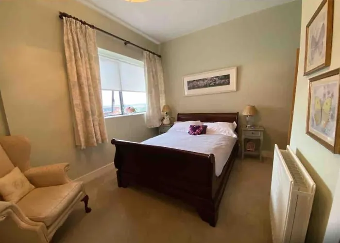 Seaview Luxury Penthouse Sleeps 6 Apartment *