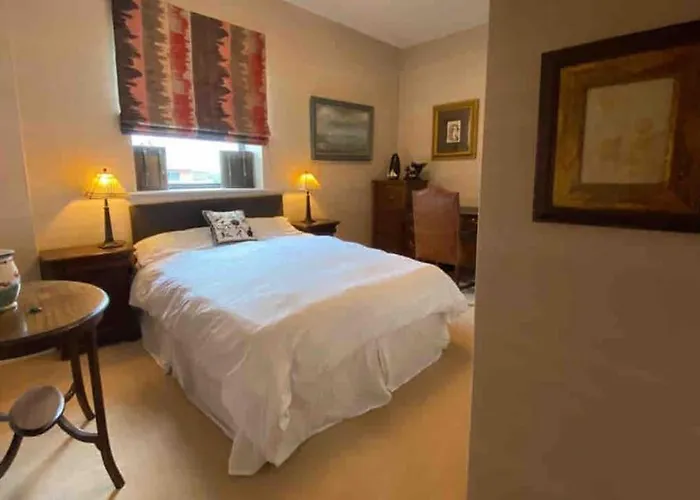 Seaview Luxury Penthouse Sleeps 6 Apartment *