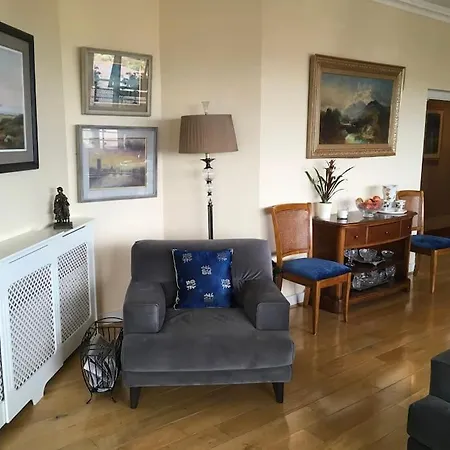 Seaview Luxury Penthouse Sleeps 6