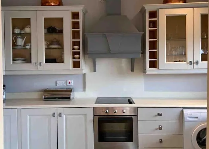 Seaview Luxury Penthouse Sleeps 6 דבלין